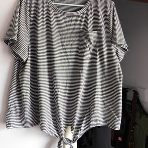 NWOT Tie Front Striped t-shirt